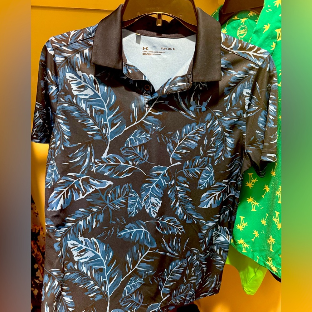 Under Armor Boys Camo Polo Loose Fit Classic Camo Orange Shirt NWOT Size XL